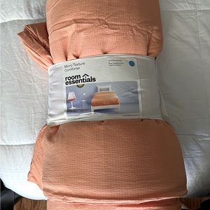 Twin comforter